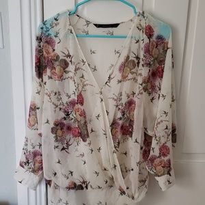 Gorgeous top with swallow print